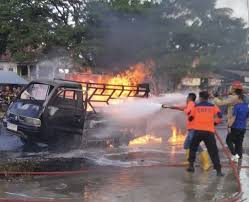 Kebakaran Mobil Lumpuhkan WiFi di Langsa Timur, Pelanggan Mengamuk Layanan Internet Mati Tanpa Tanggung Jawab Kebakaran Mobil Lumpuhkan WiFi di Langsa Timur, Pelanggan Mengamuk Layanan Internet Mati Tanpa Tanggung Jawab