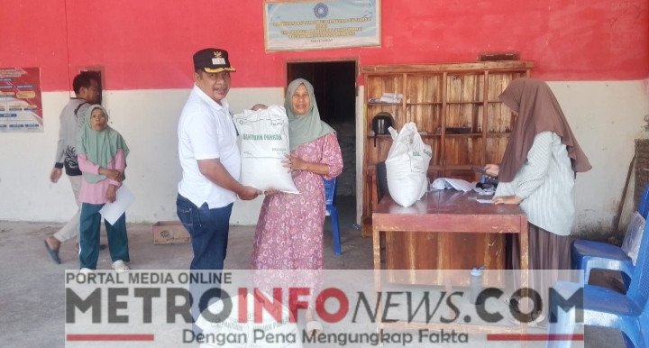 Ringankan Beban Warga ,Kades Bontomanai salurkan Bantuan Sembako Kepada 561 keluarga.