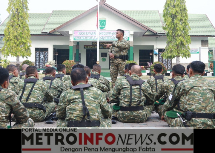 Dandim Takalar Berikan Jam Pimpinan, Tekankan Disiplin dan Tanggung Jawab Prajurit.